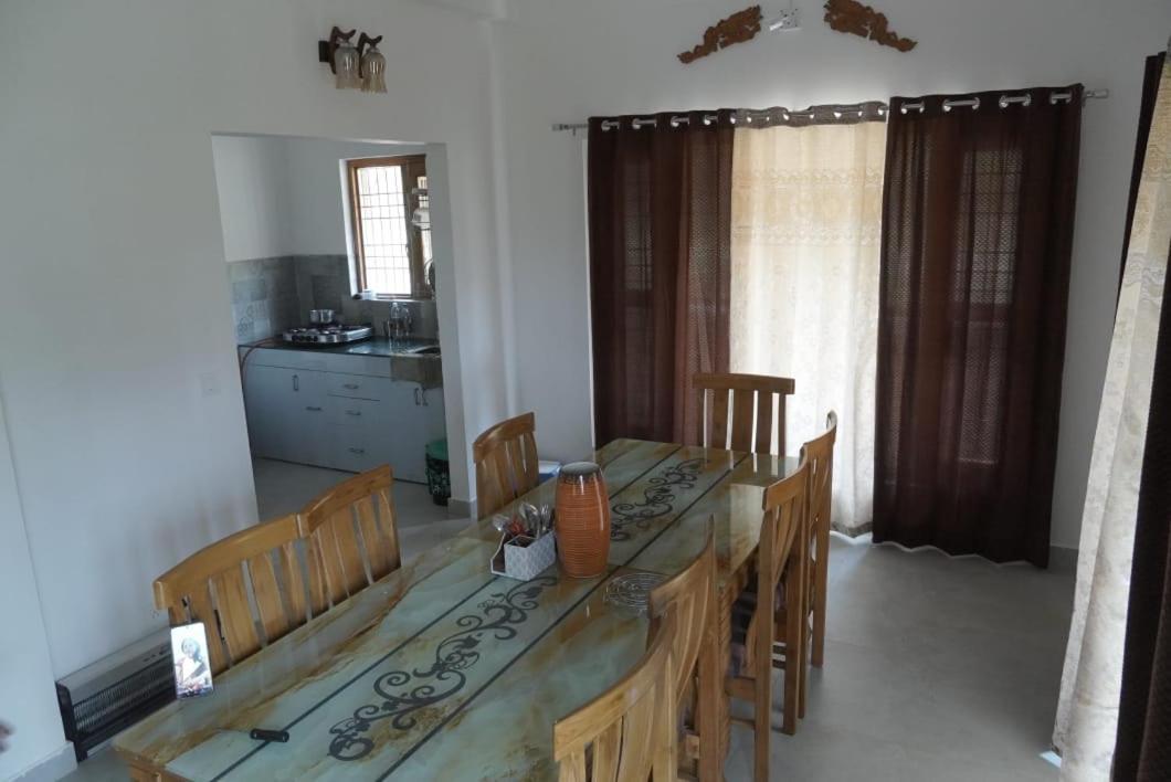 Winter Woods Cottages - 3-Bedroom Homestay Shitlakhet 外观 照片